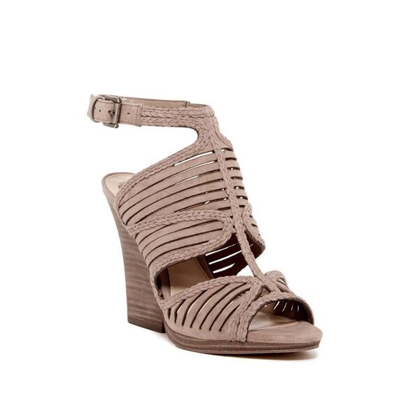 NEW Vince Camuto | Janil Suede Strappy Sandal, Size 8.5 - Picture 1 of 11